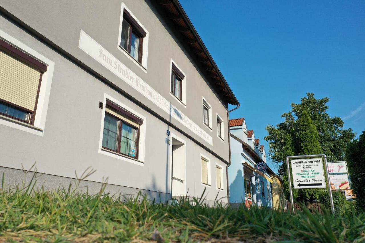 Gaestehaus Und Weinbau Zur Wiederkehr Strudler Podersdorf am See Eksteriør bilde